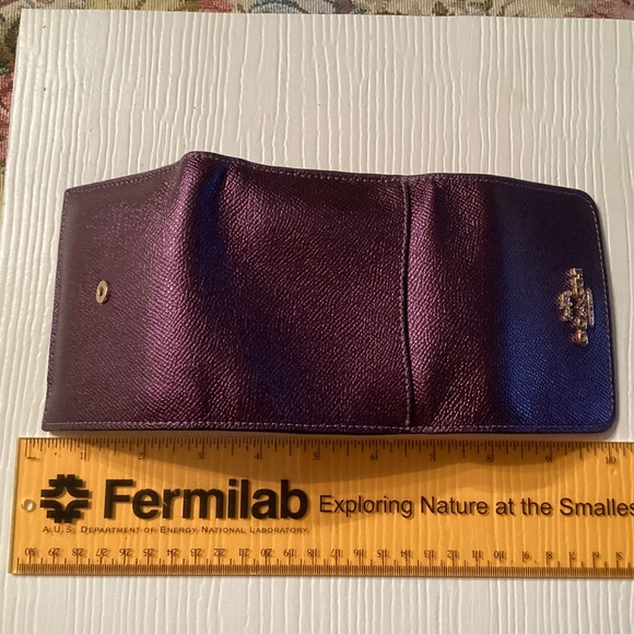 Coach Small Trifold Wallet Crossgrain Leather Metallic Plum CF412 RARE - Picture 9 of 9